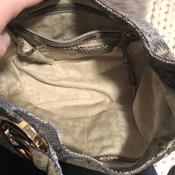 Michael Kors faux croc bag - Picture 3 of 5